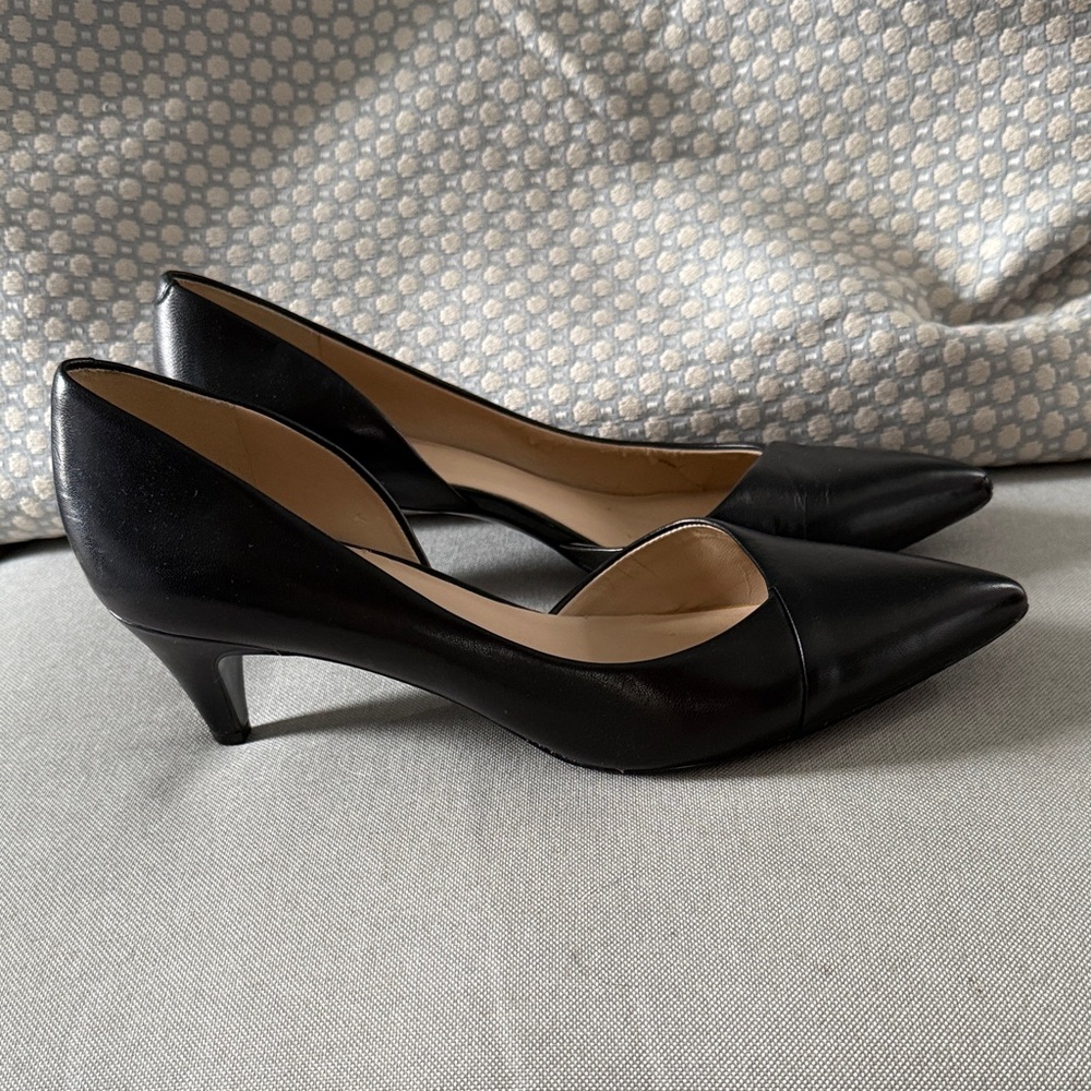 Nine West Black Leather Women's 2 1/2” Low Heels, size 10